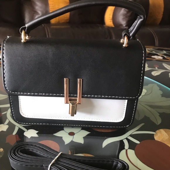 PU LEATHER HANDBAG. Size 200x90x130mm. BUY 2 ITEMS GET 50% ON THE 3RD ITEM - Picture 12 of 17